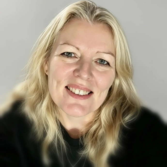 elizabeth west headshot